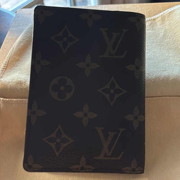 NWOT Louis Vuitton wallet - Picture 11 of 12